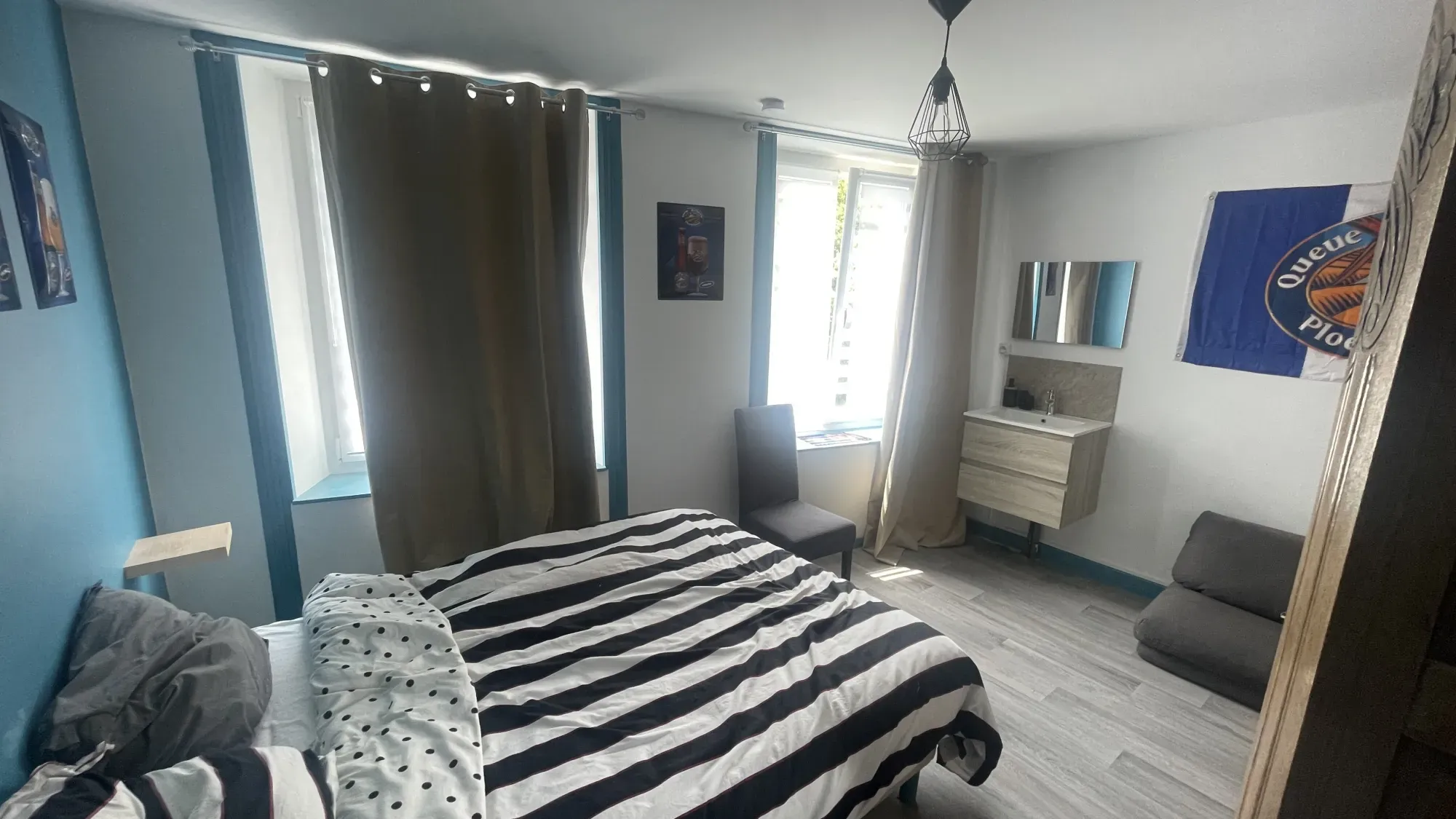 Chambre d'hôtes thème Queue de Charrue, Frietkot Bourg-Argental